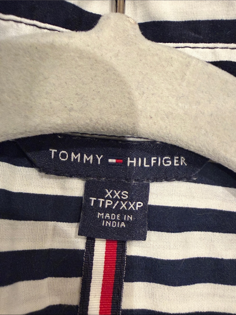 Tommy Hilfiger Women's Sateen Shirt
Dress Size XXS-XS - Picture 9 of 10
